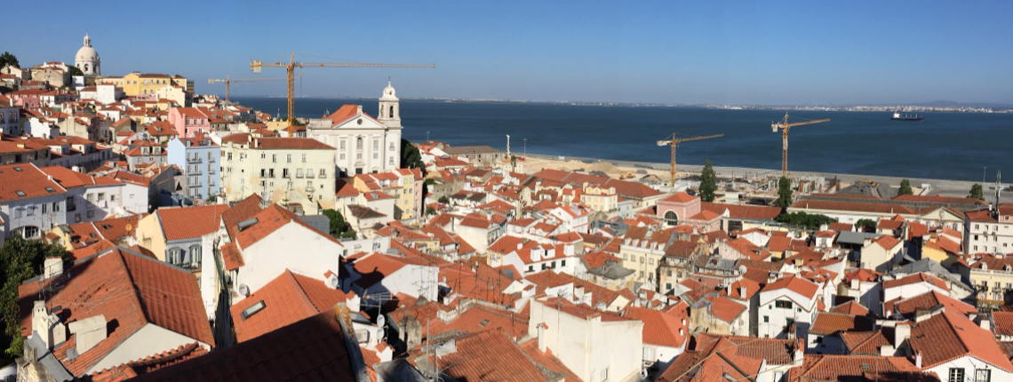 Miradouro de Santo Estevão - Edifício para reabilitação e arrendamento curta duração. Em desenvolvimento, bairro da Alfama, Lisboa - Portugal